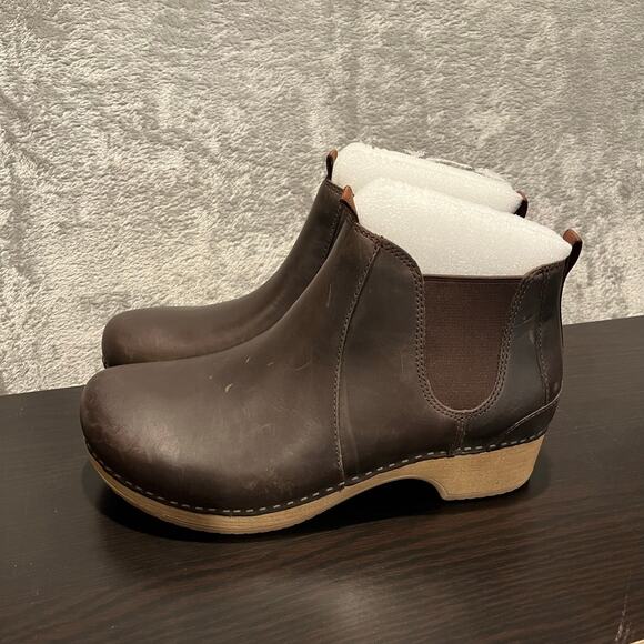 Dansko Becka Clog Bootie Size 40 US 9.5‎ - 10 Brown - Picture 2 of 9